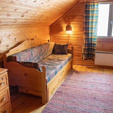 Gospodarstwo agroturystyczne Maekelaen Lomatuvat *